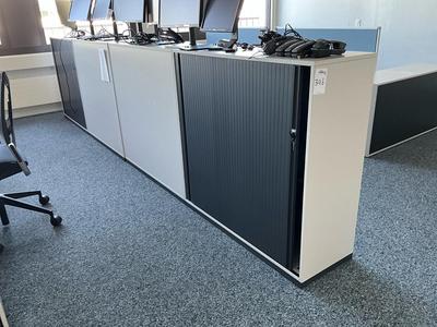 Overview picture of cabinet (3x)